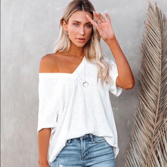 Vici | White Ripped V Neck Tee Size S/M - Picture 3 of 7